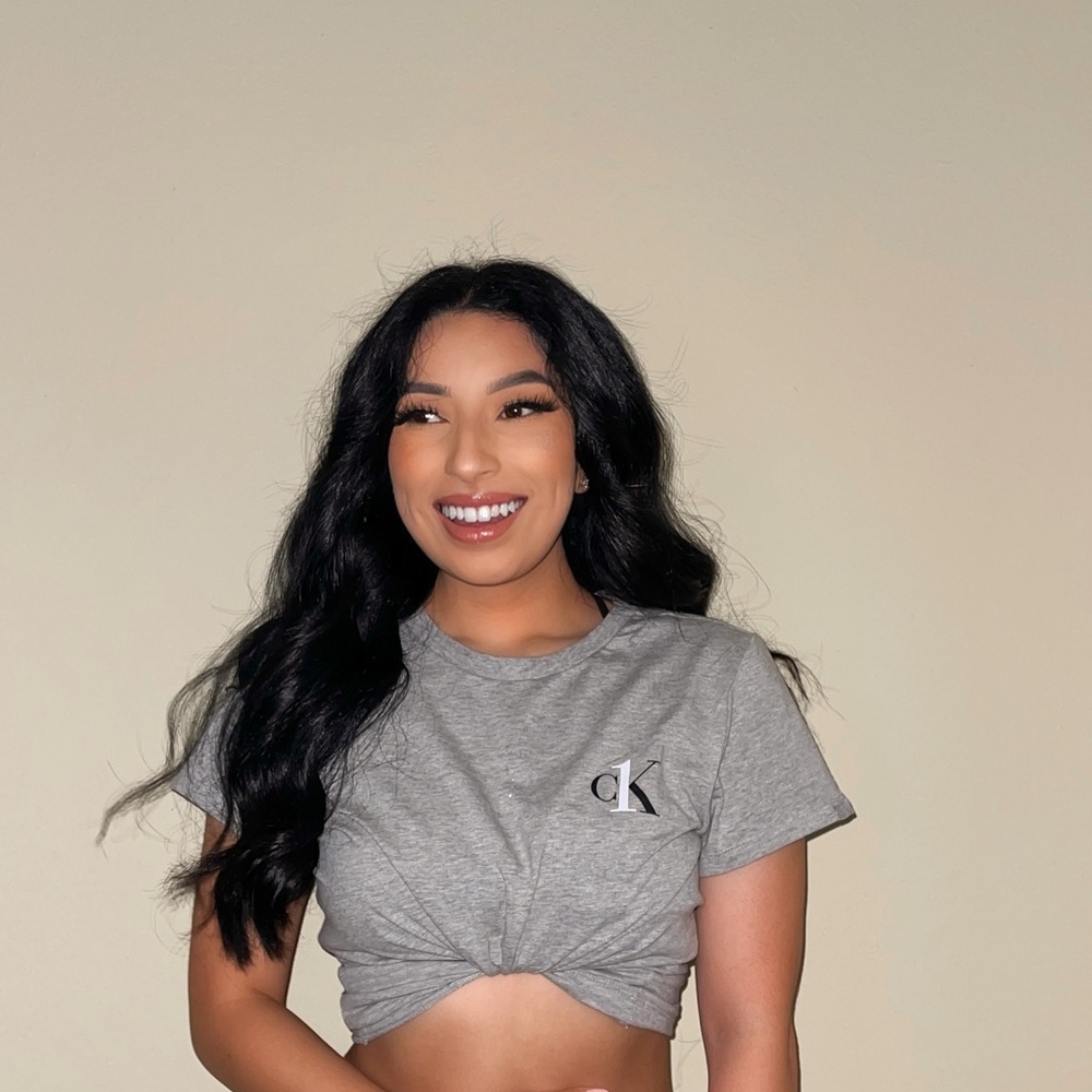 Meet your Posher, Elizabeth